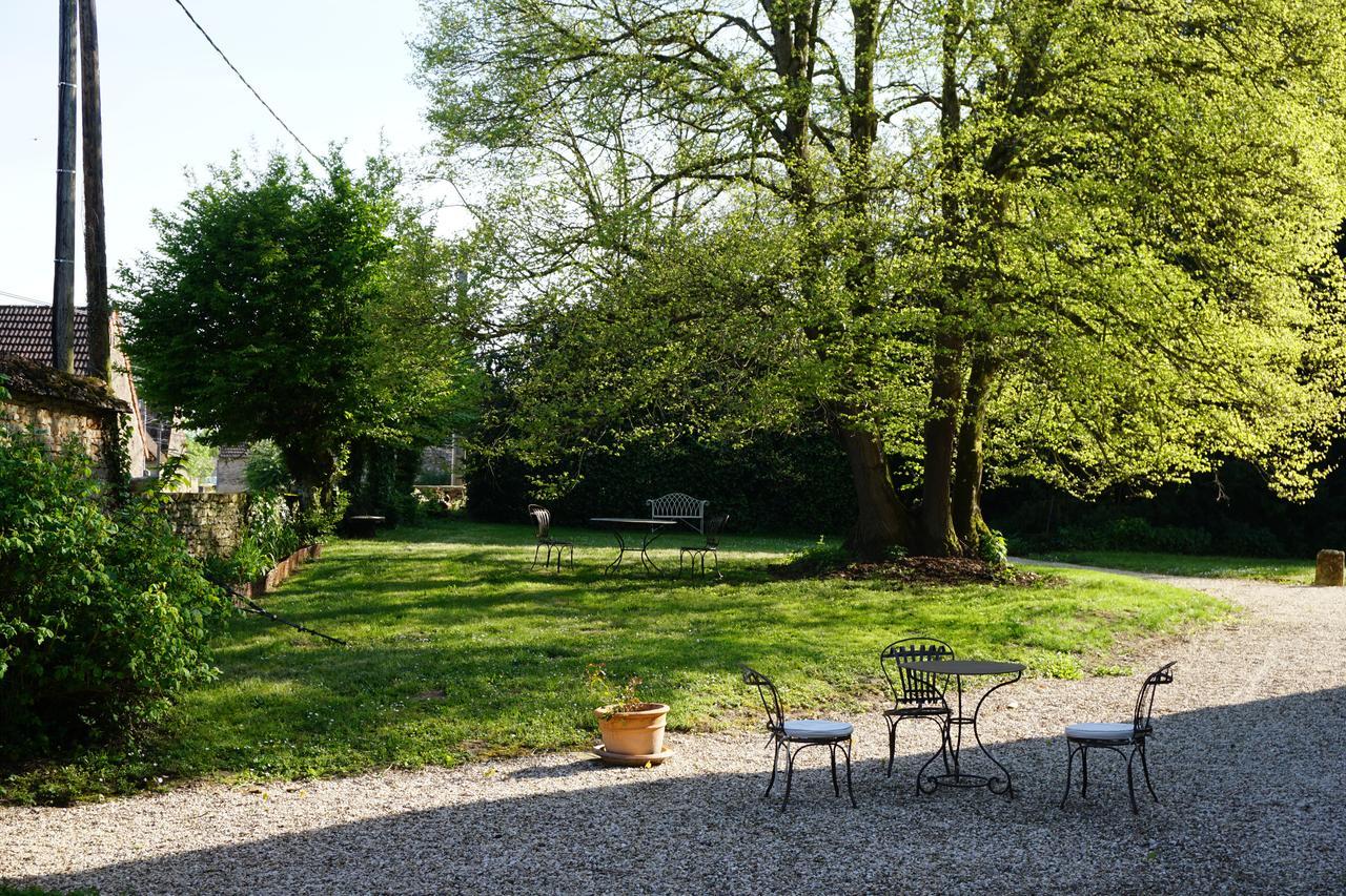 Le Château Champagny-sous-Uxelles Exterior foto